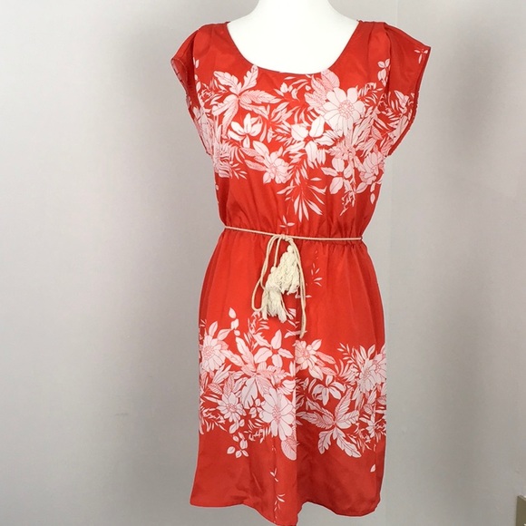 Forever21 💕2/$30💕 Dress - Picture 1 of 4